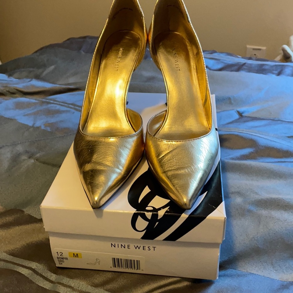 Nine West gold pumps low heel